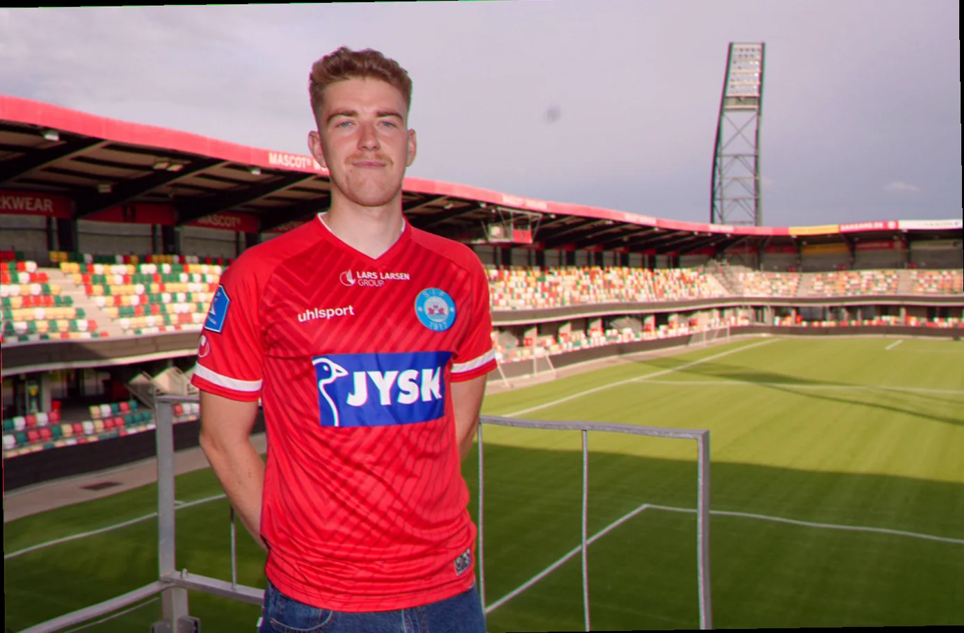Tørt løvtræ klar til brug